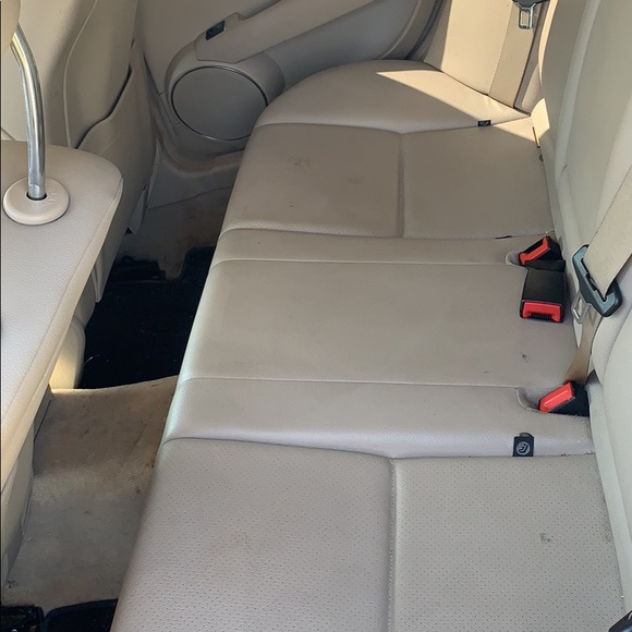 Vehicle - Picture 7 of 8